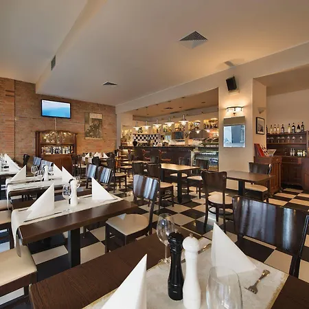 Bologna Hotell 4*