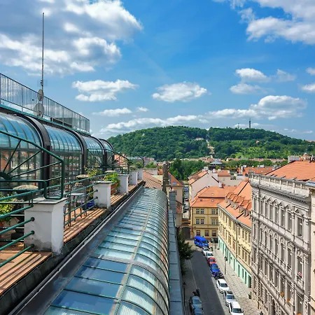 Bologna 4* Prague