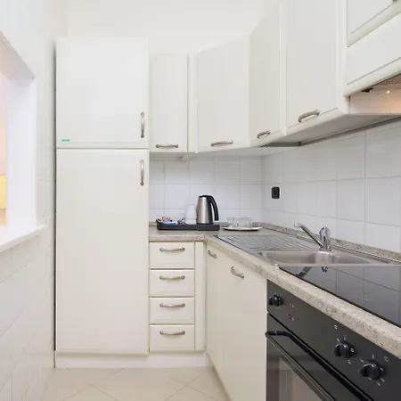 Bologna 4* Prague