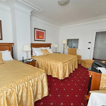 فندق Bologna 4*