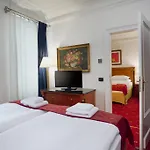호텔 Bologna 4*
